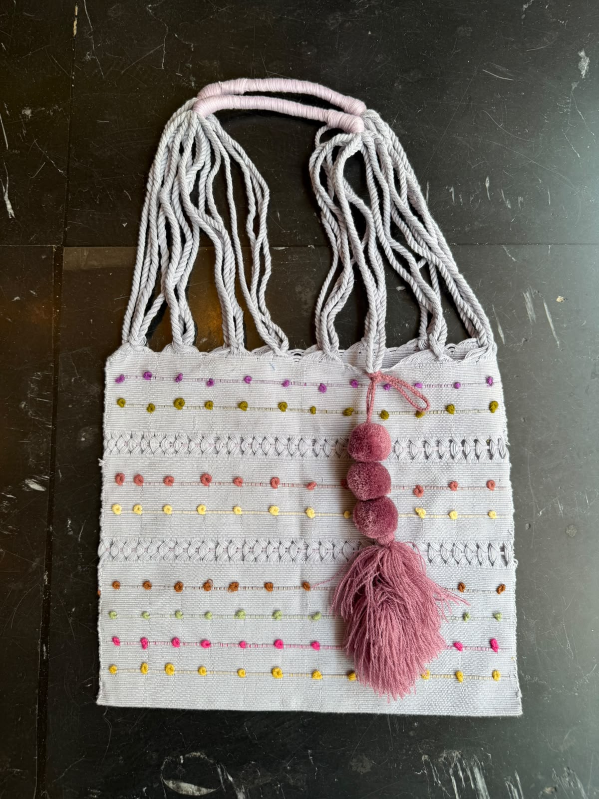 Bolsa de telar con bolitas · Chiapas · color blanco