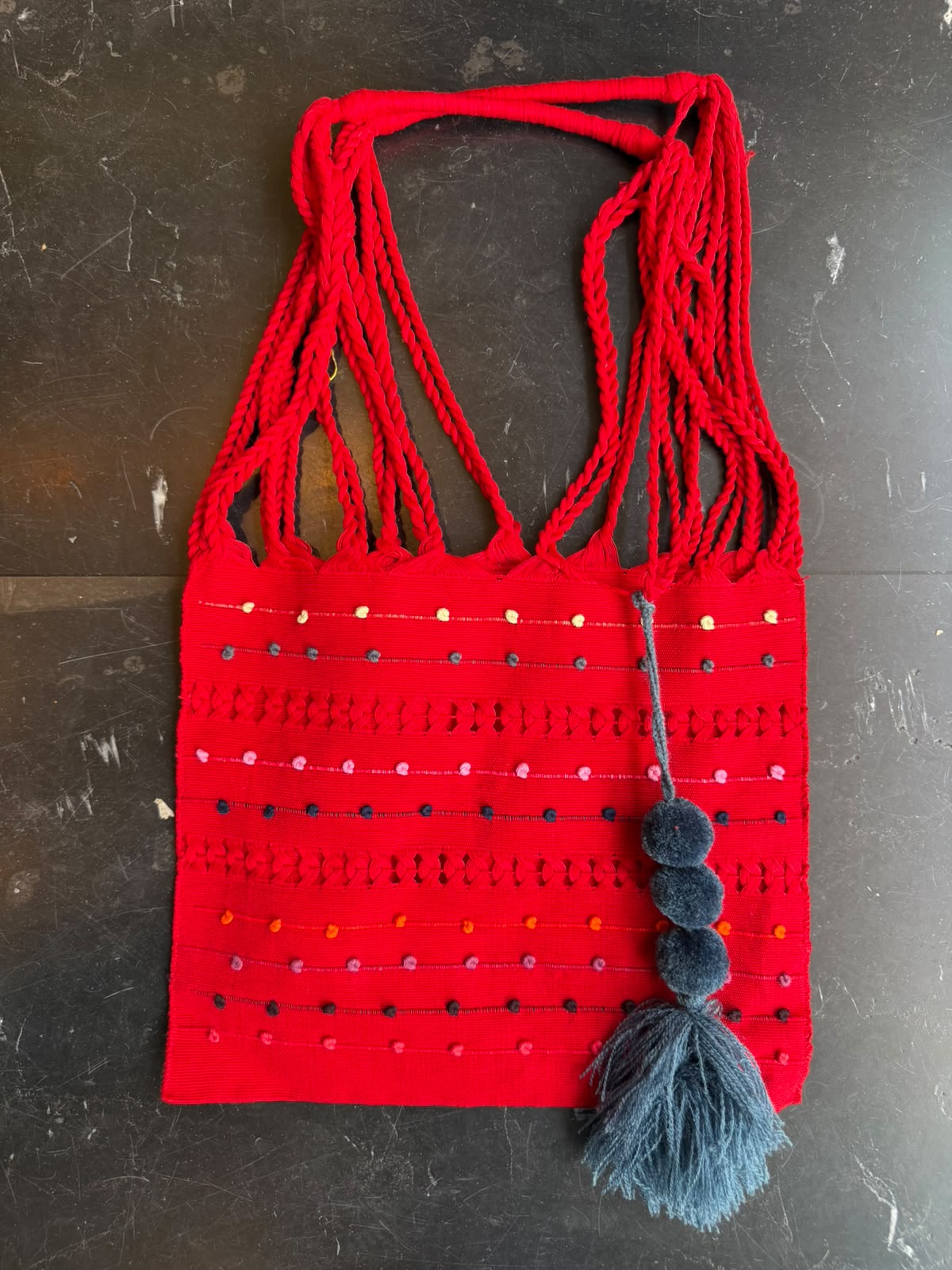 Bolsa de telar con bolitas · Chiapas · color rojo