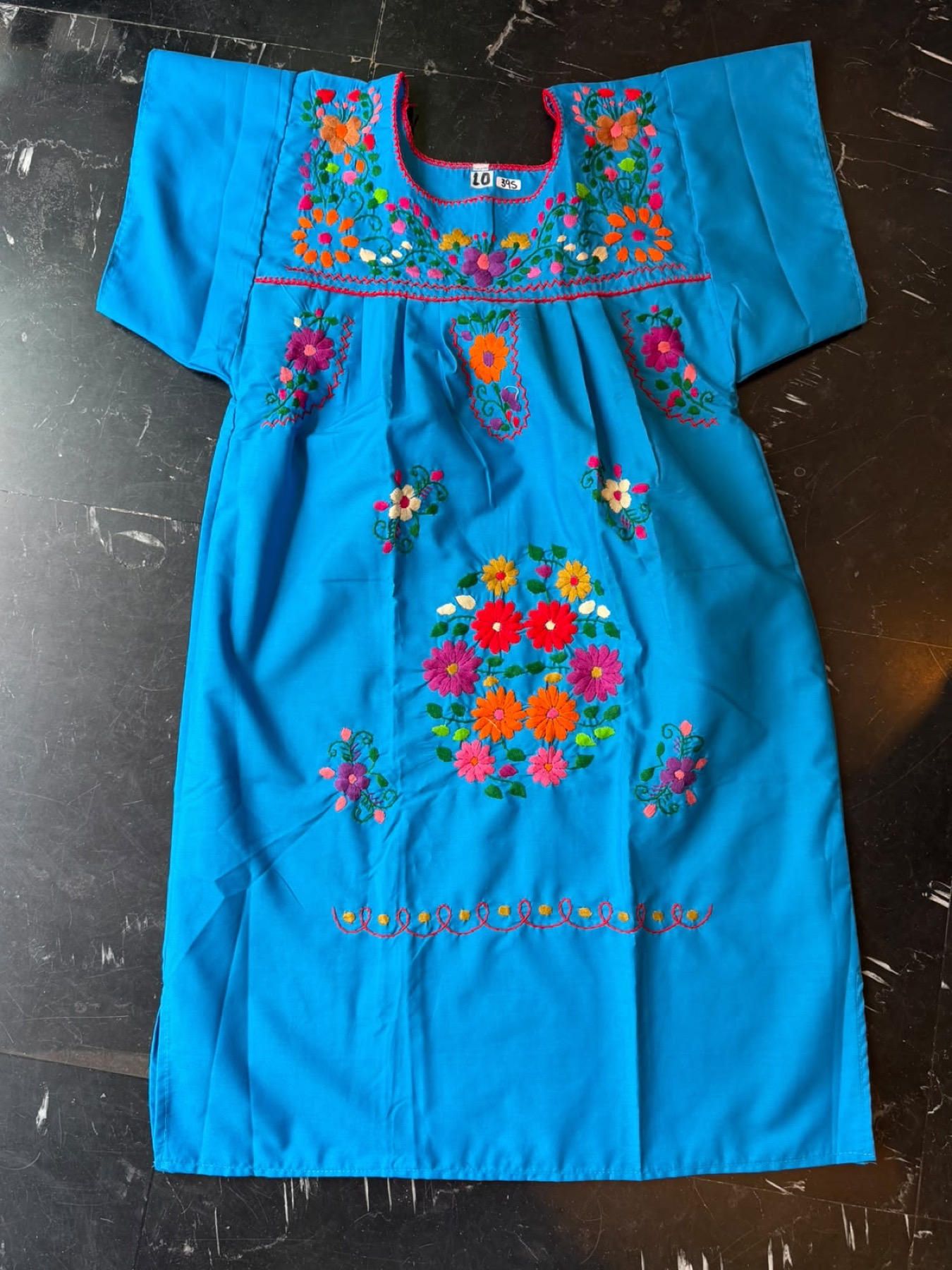 Vestido niña bordado · Tallas disponibles: 1, 2, 3, 4, 6, 8, 10 y 12 · Color: según foto